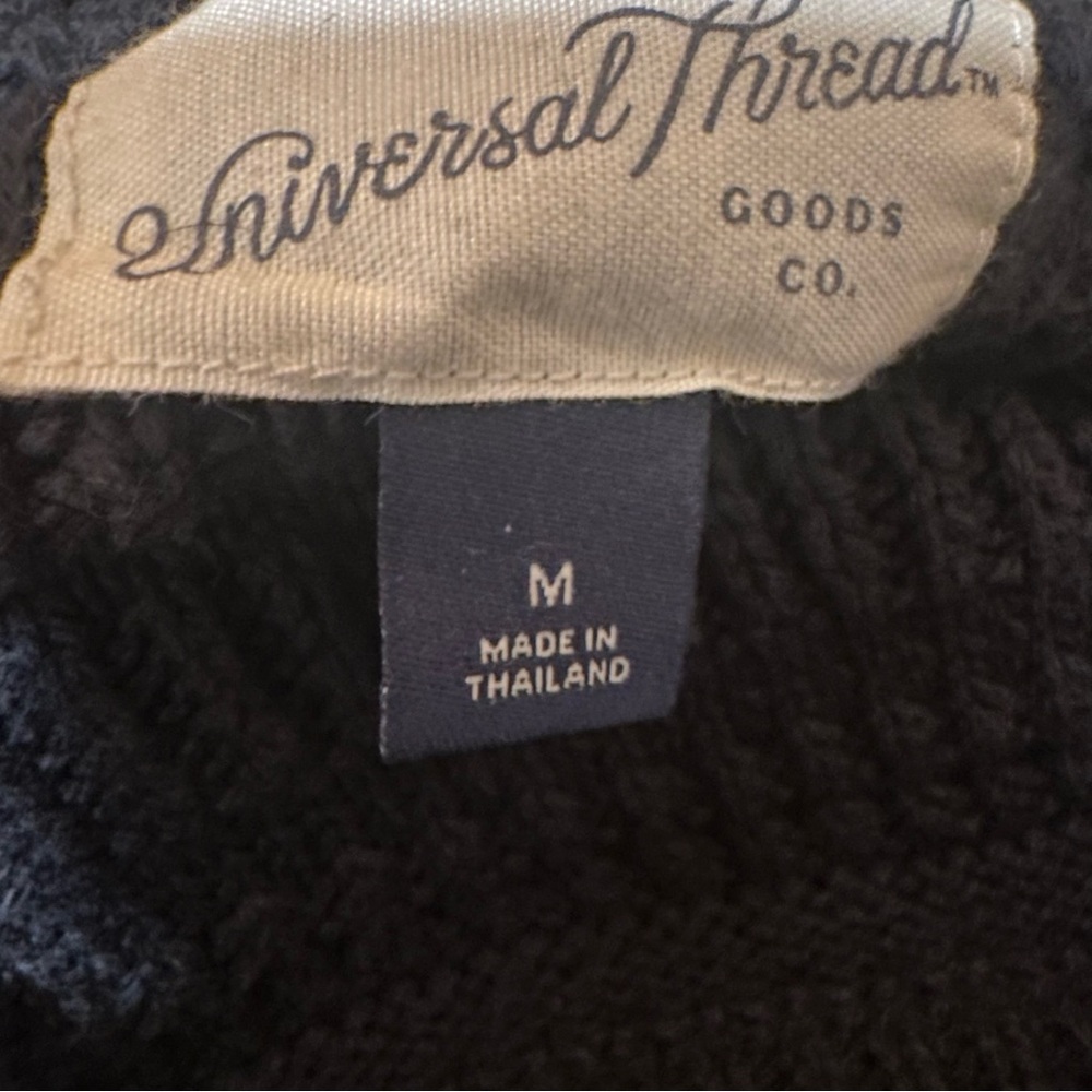 Euc Universal Thread Black Knit Pullover - image 2